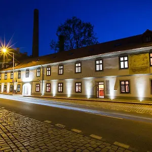 https://darwin-hotel-restaurant.praguehotelsweb.com