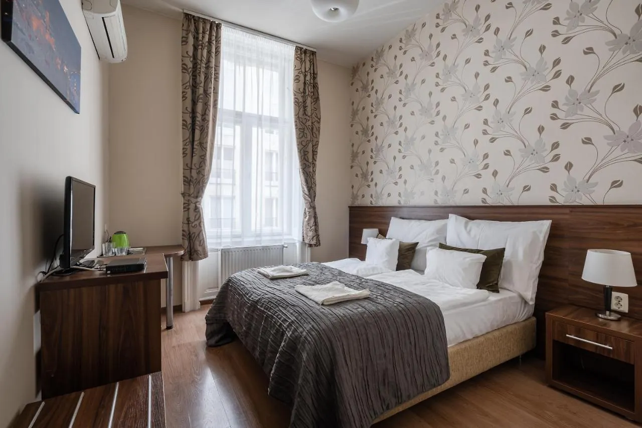 Hotel Elit Boutique Rooms- Best Location By Bqa Budapest Hungary