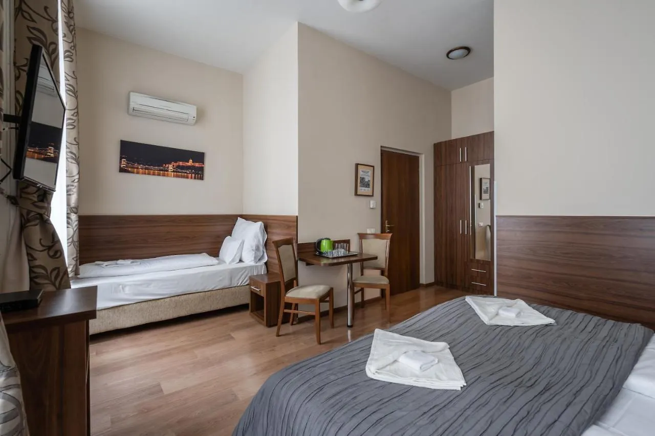 Hotel Elit Boutique Rooms- Best Location By Bqa Budapest