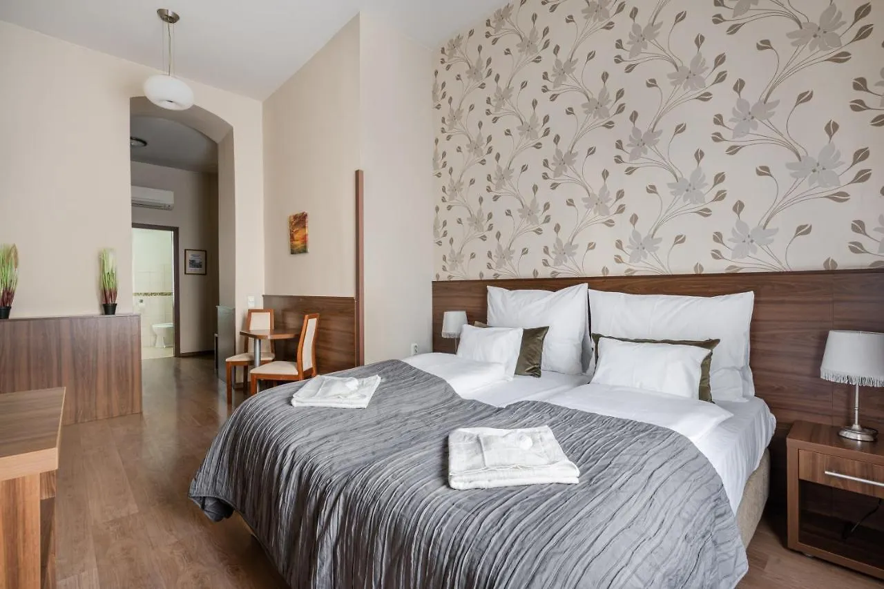 Elit Boutique Rooms- Best Location By Bqa Budapest 0*,  Hungary