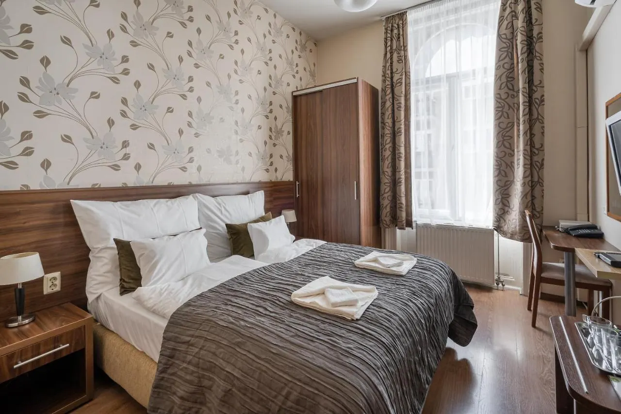 Hotel Elit Boutique Rooms- Best Location By Bqa Budapest Hungary